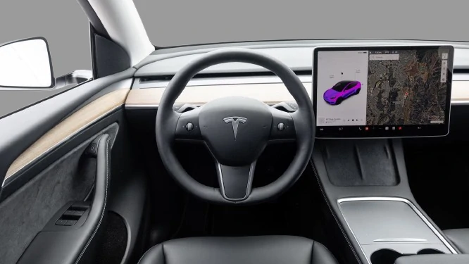 Tesla Y, Automat, elektro
