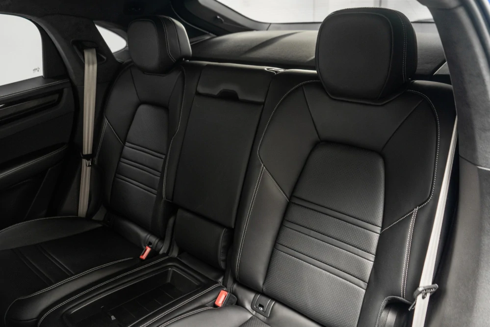 Porsche Cayenne 2023, SUV, Benzín